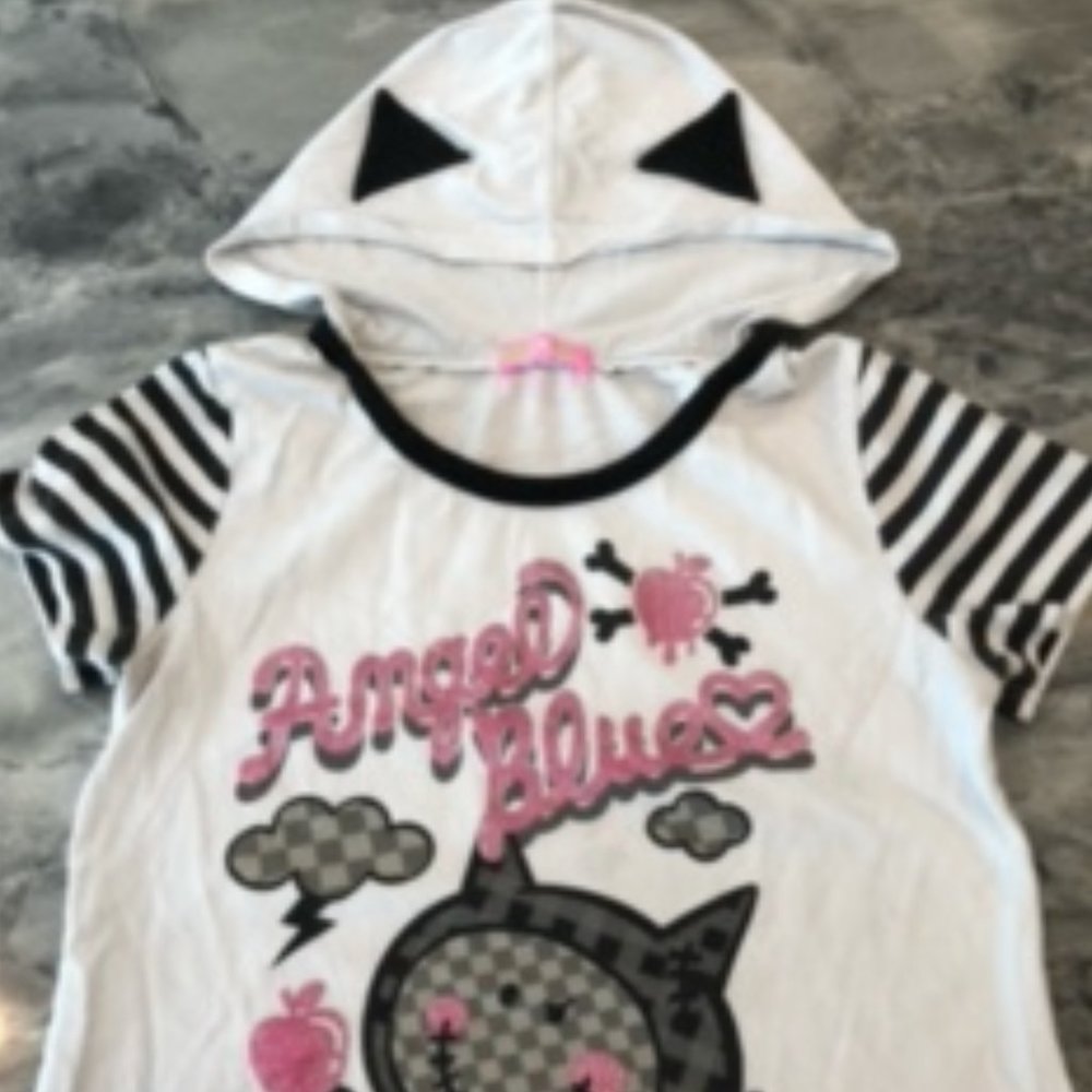 vintage angle blue